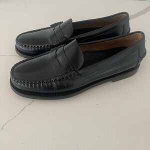 Sebago Classic Dan Woman’s Loafers. Size 9